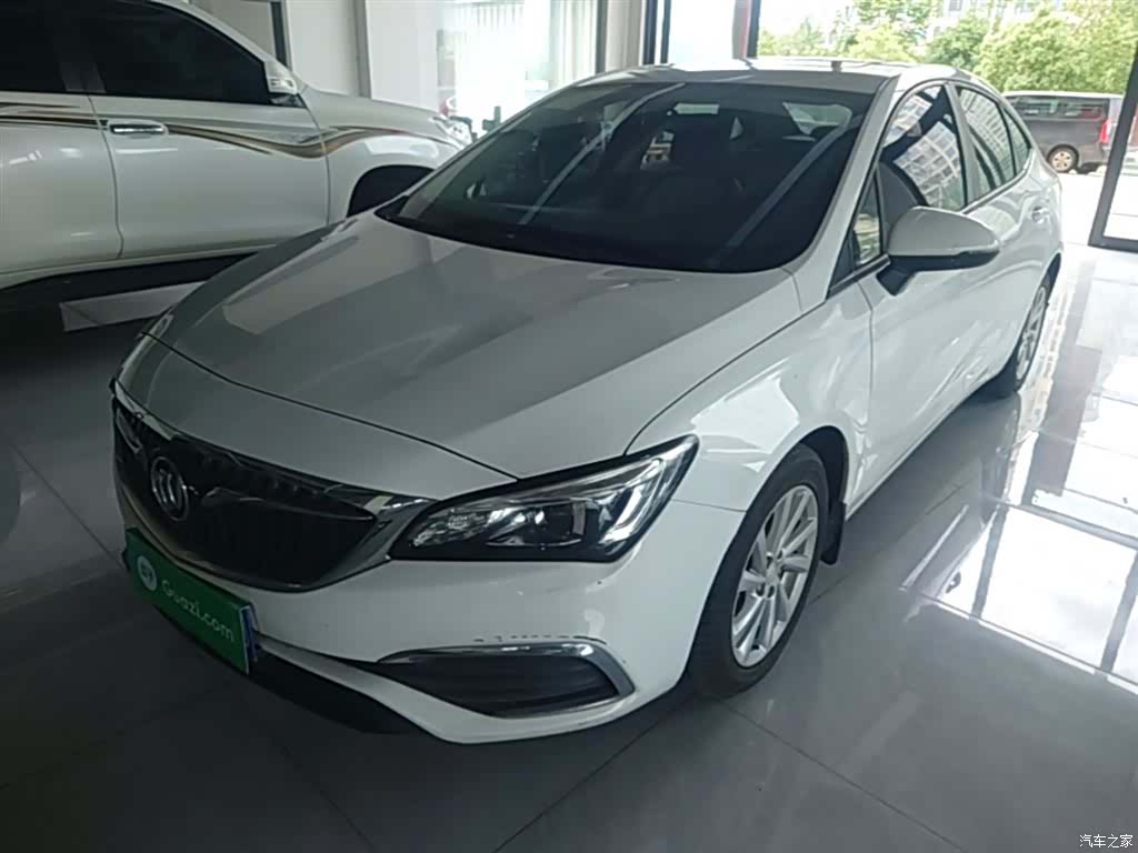Buick Verano, 2018 1