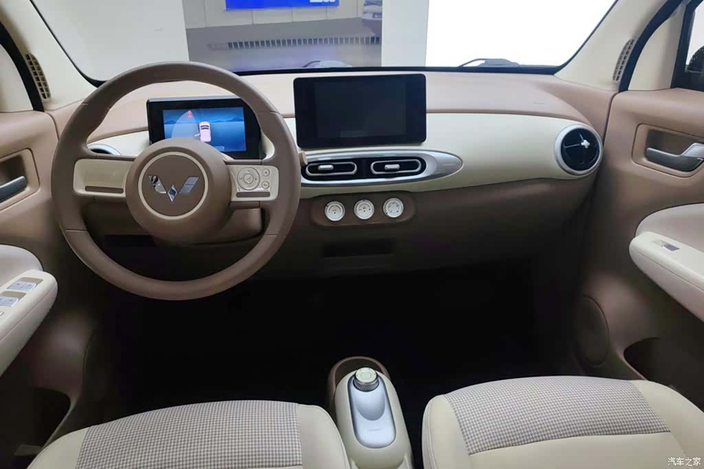 Wuling MINIEV, 2025 12