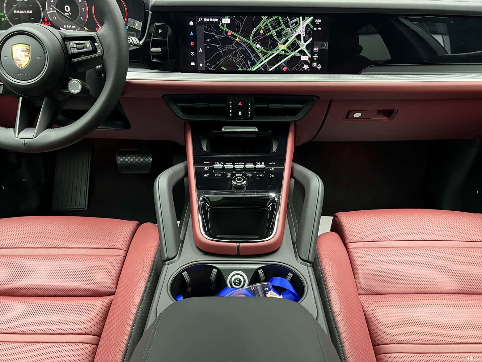 Porsche Cayenne, 2024 11