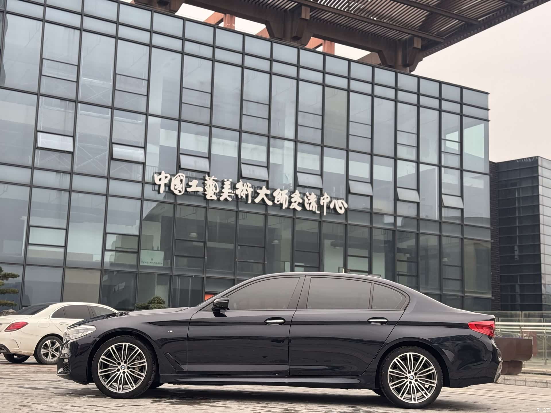 BMW 5 Series, 2017 19