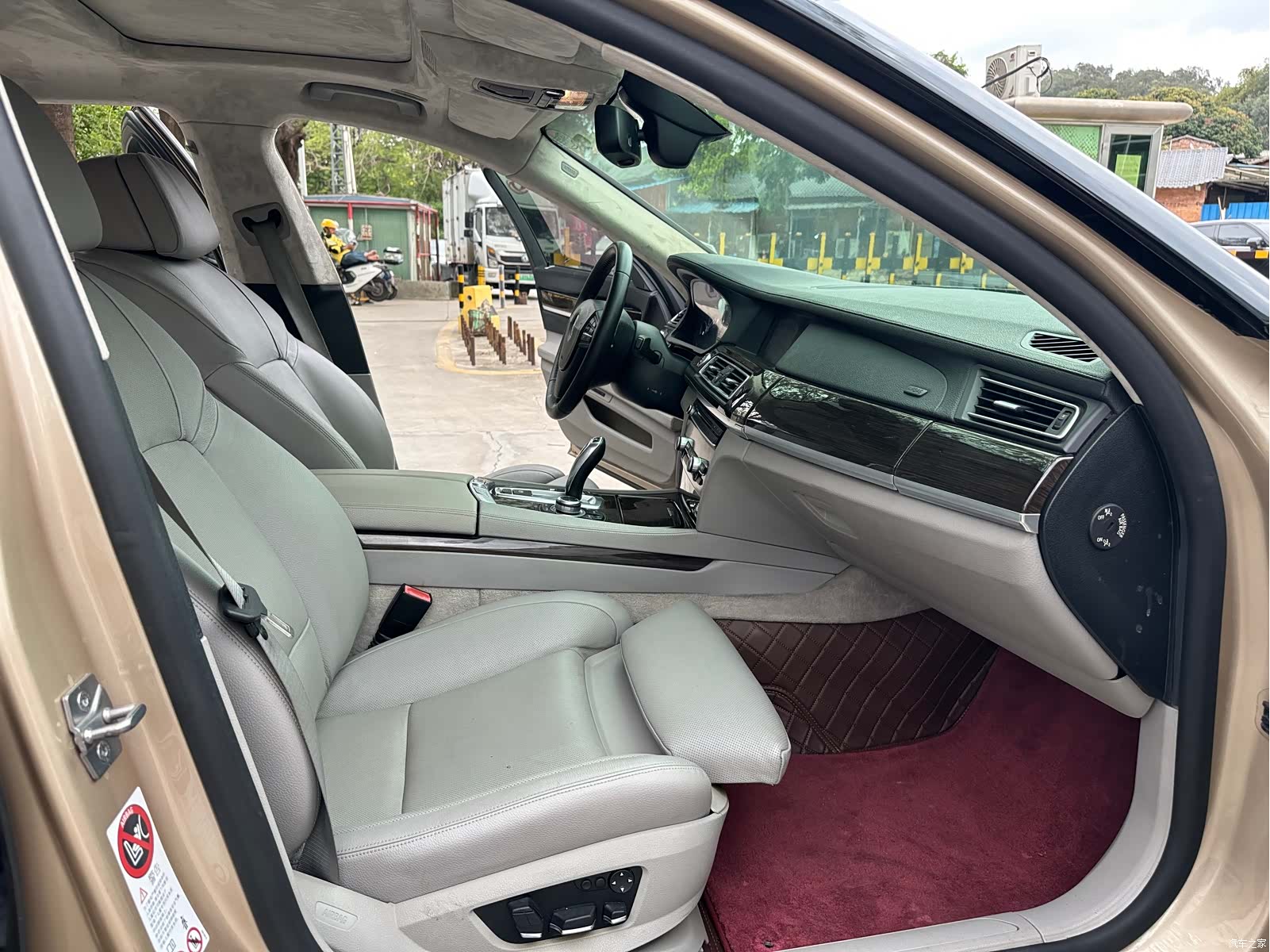 BMW 7 Series, 2010 19