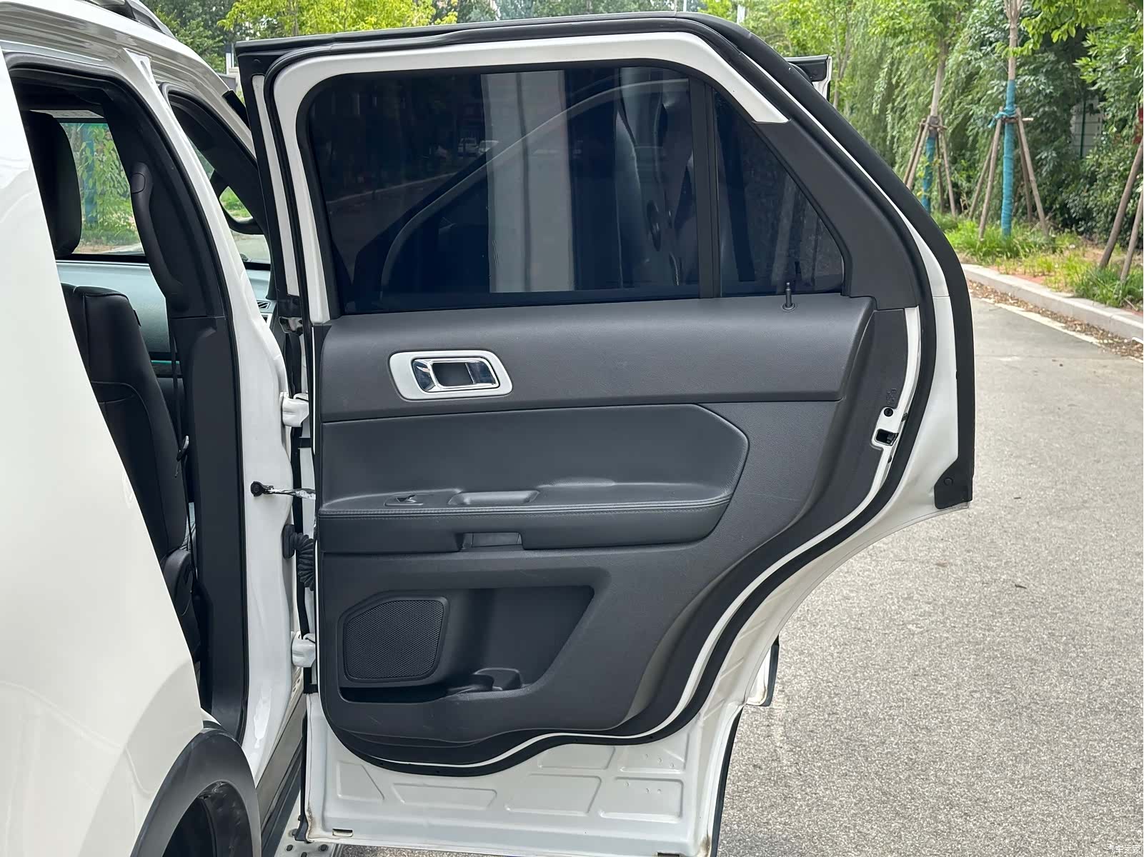 Ford Explorer, 2015 14
