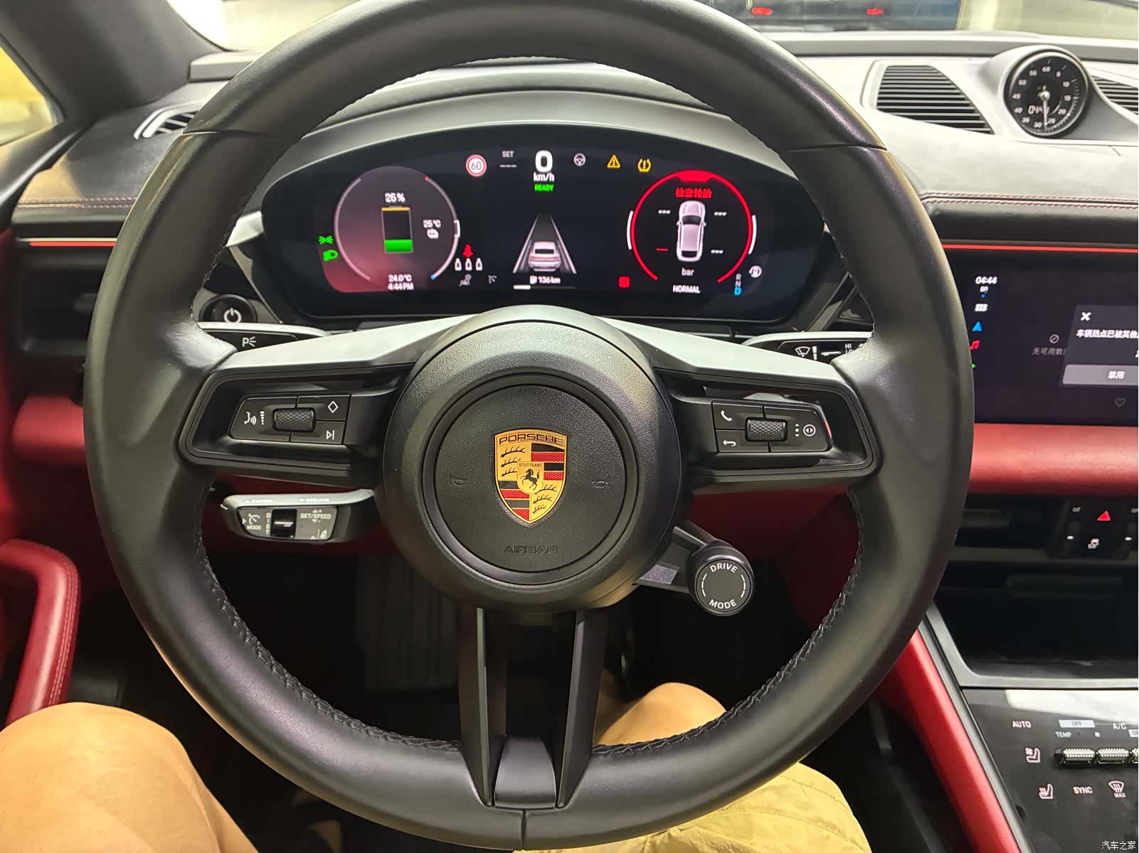 Porsche Macan, 2025 4