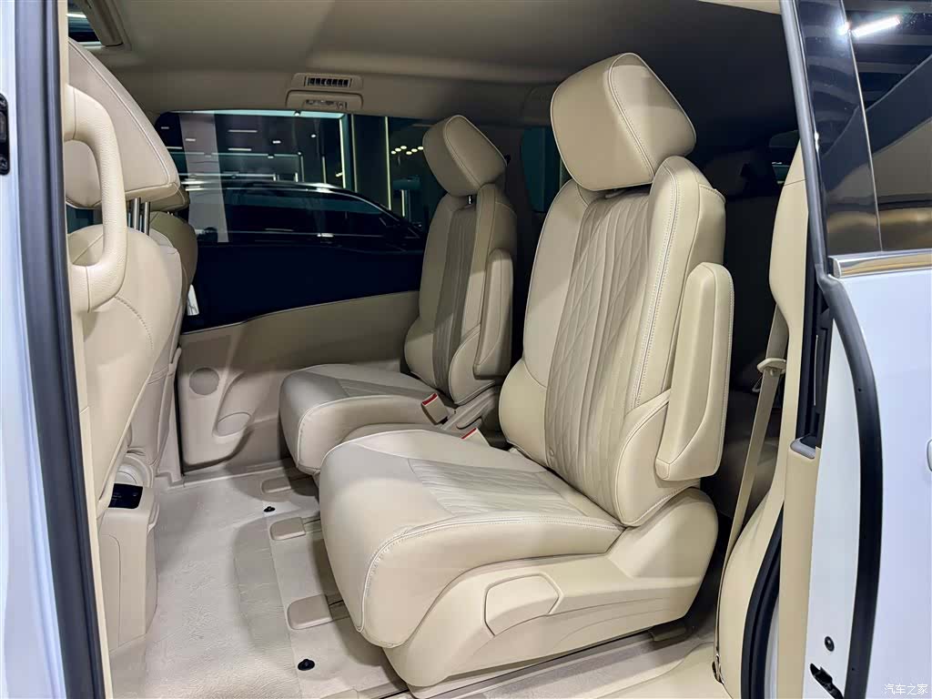 Buick GL8, 2025 19