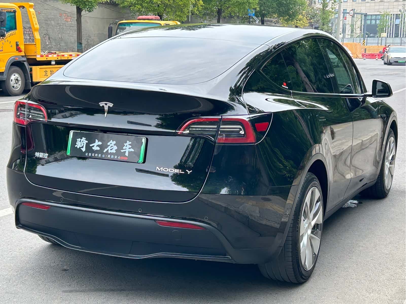 Tesla Model Y, 2023 16