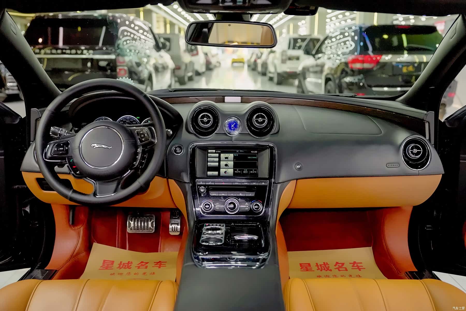 Jaguar XJ, 2014 14