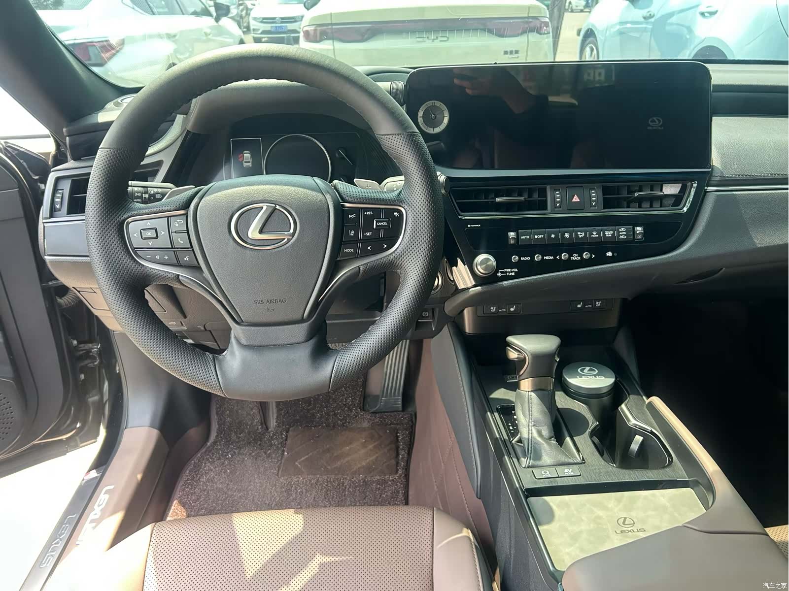 Lexus ES, 2024 8