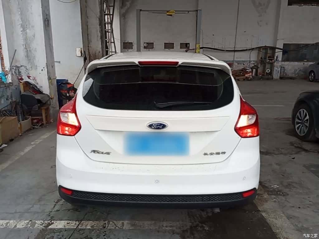 Ford Focus, 2015 6