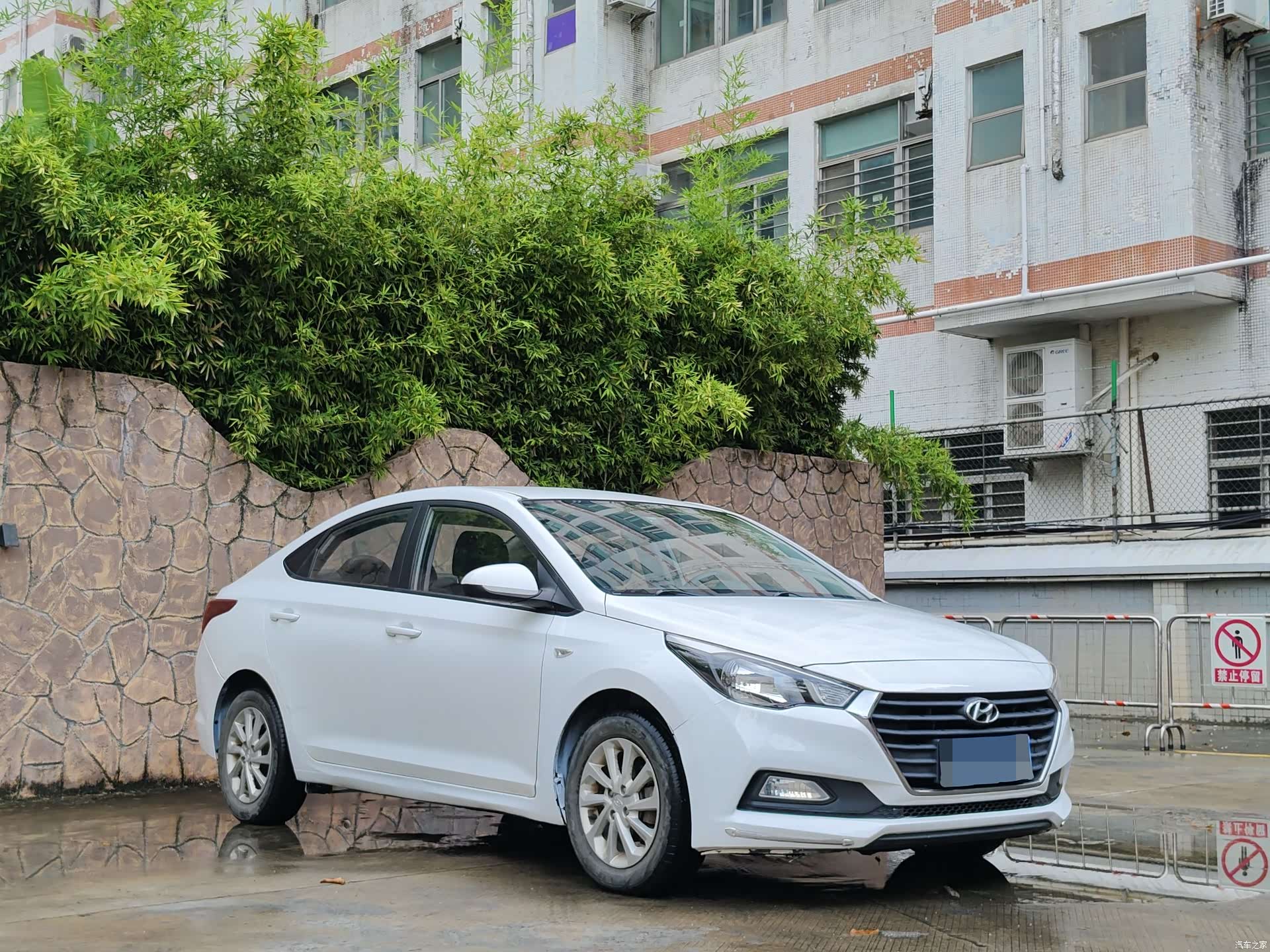 Hyundai GLS, 2017 3