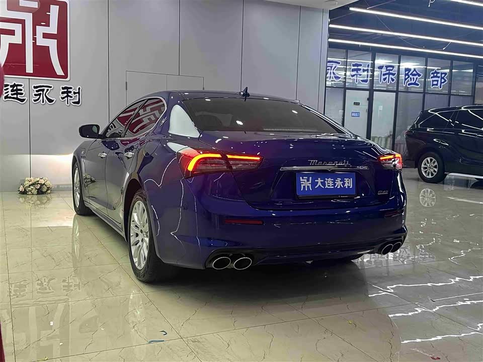 Maserati Ghibli Maserati Ghibli