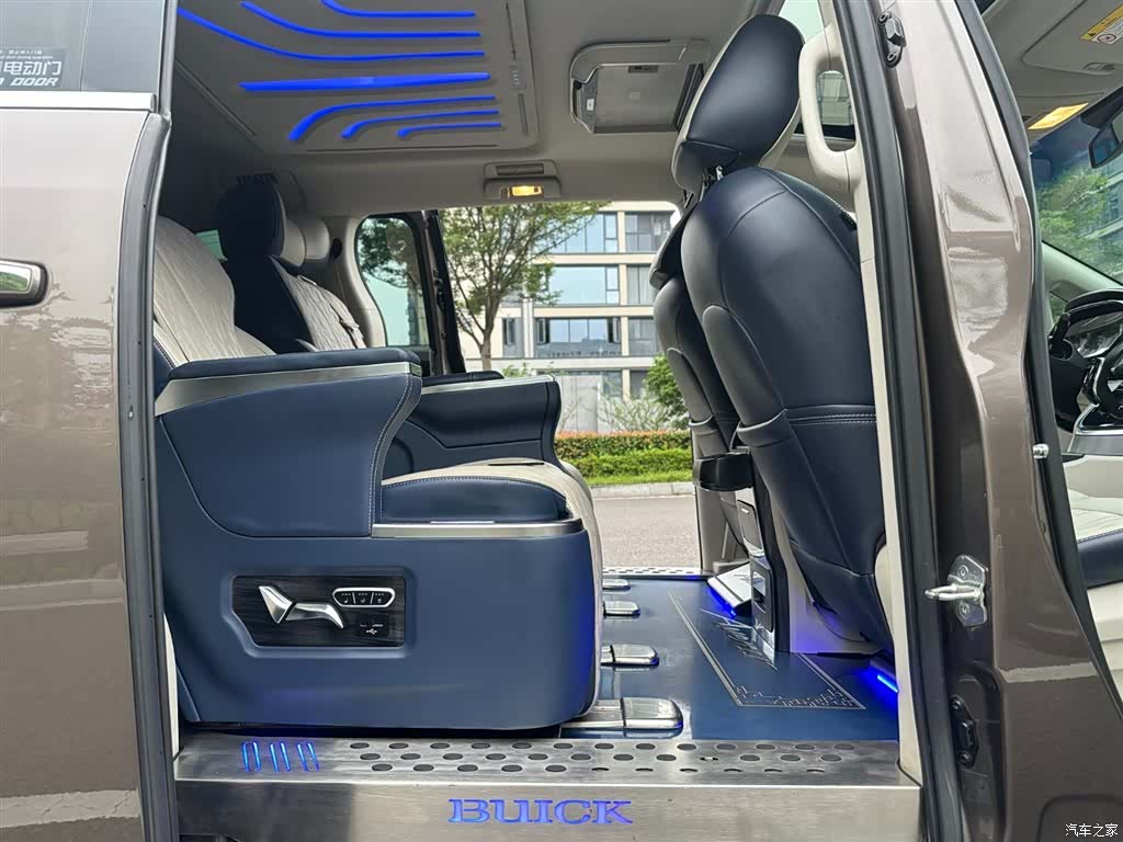 Buick GL8, 2022 9