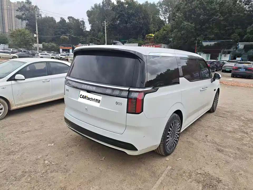 Zeekr 009