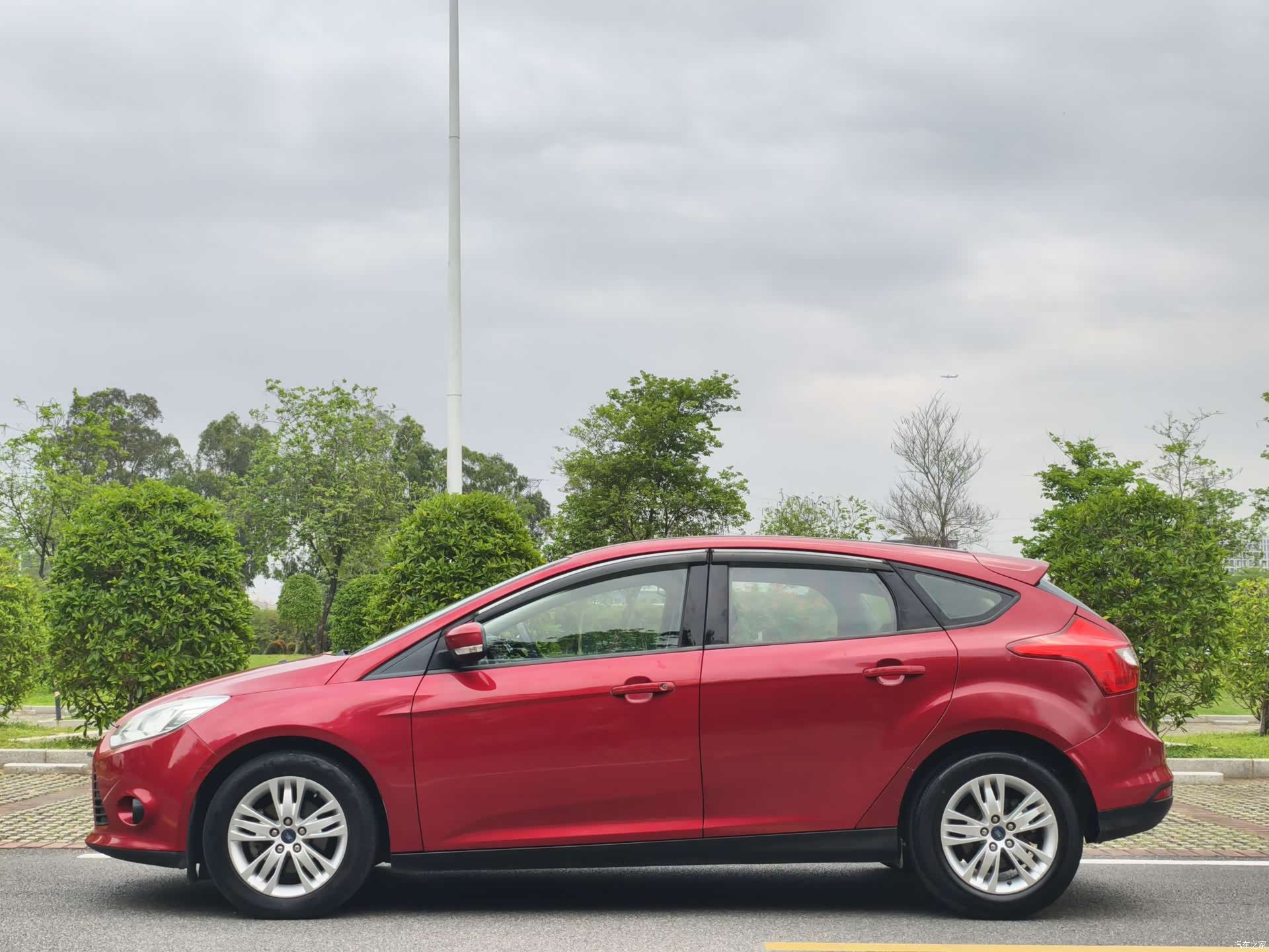 Ford Focus, 2013 8
