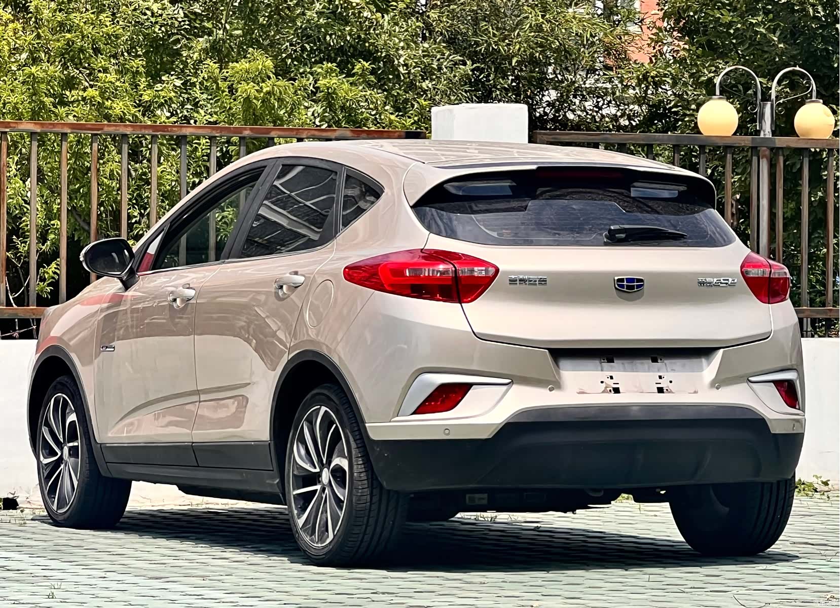 Geely Emgrand, 2018 4