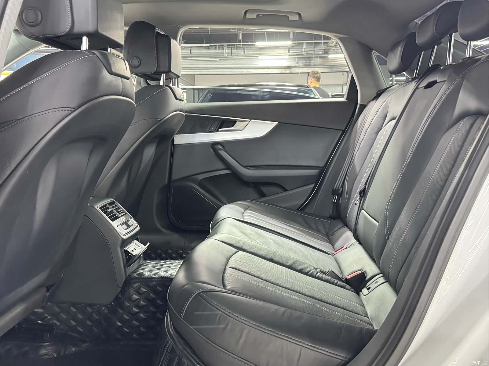 Audi A4L, 2022 14