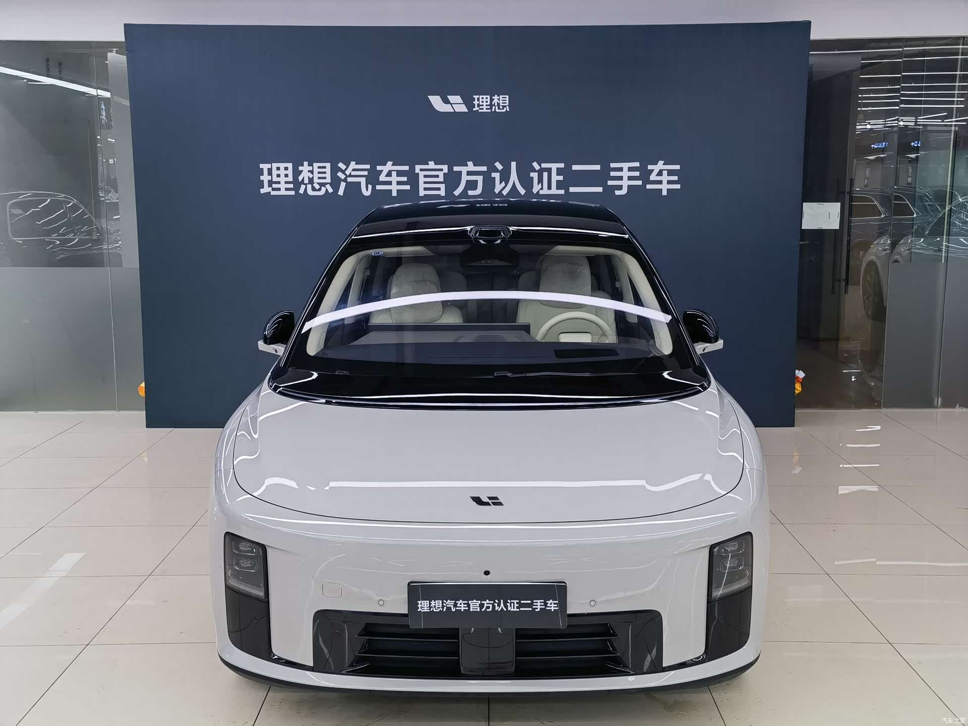 Li Auto i8, 2025 3