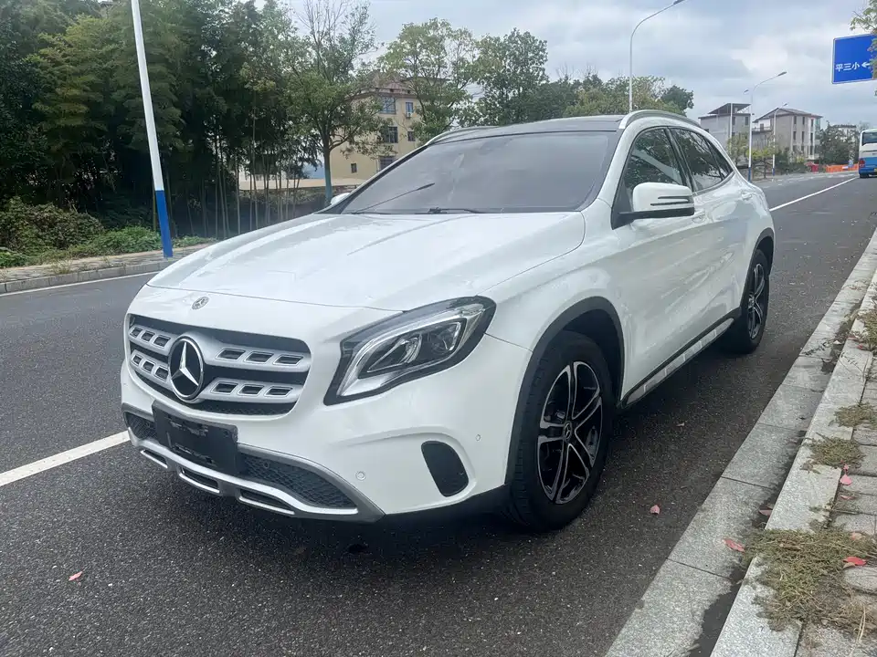 Mercedes-Benz GLA