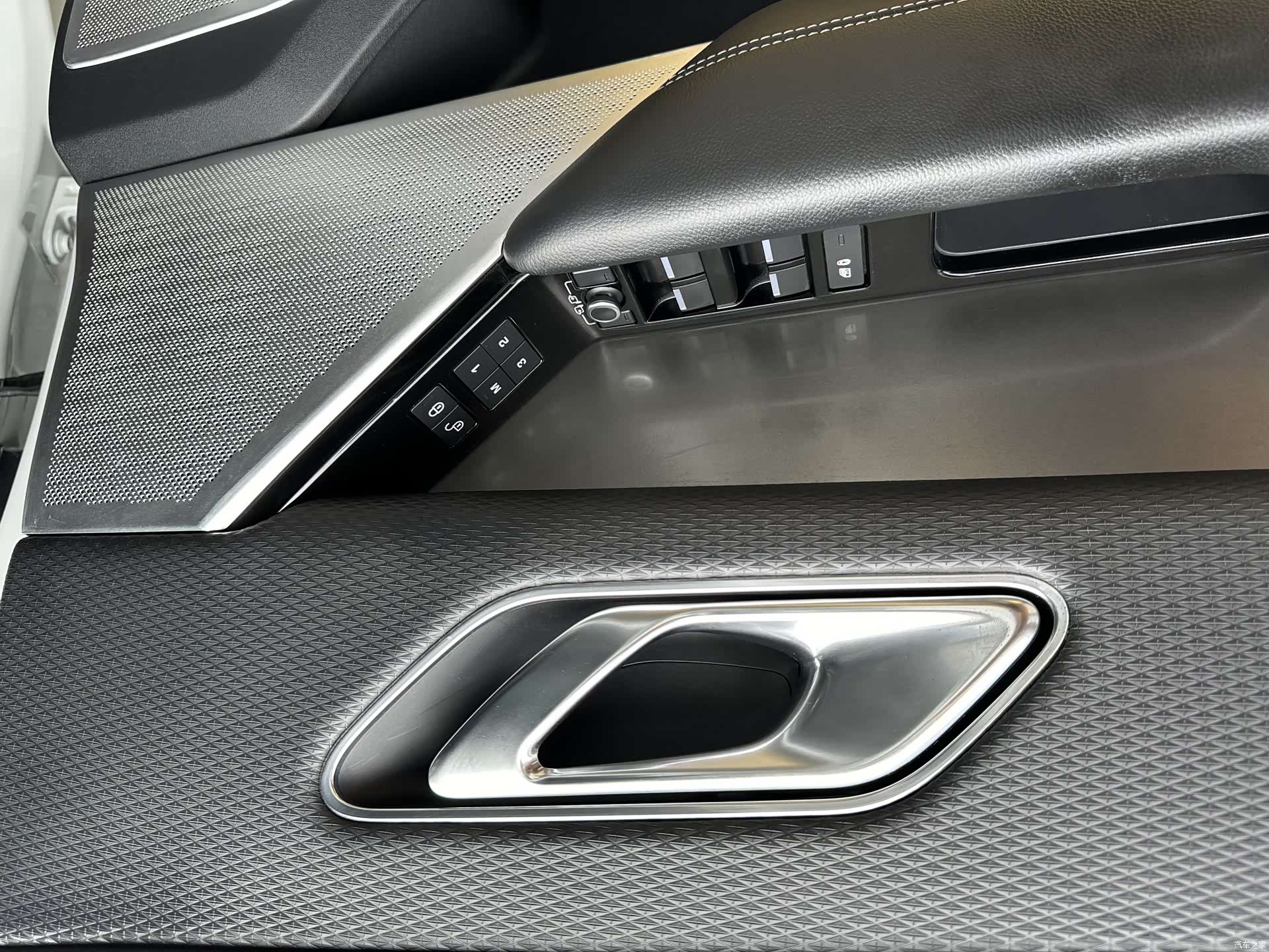 Land Rover Range Rover, 2019 14