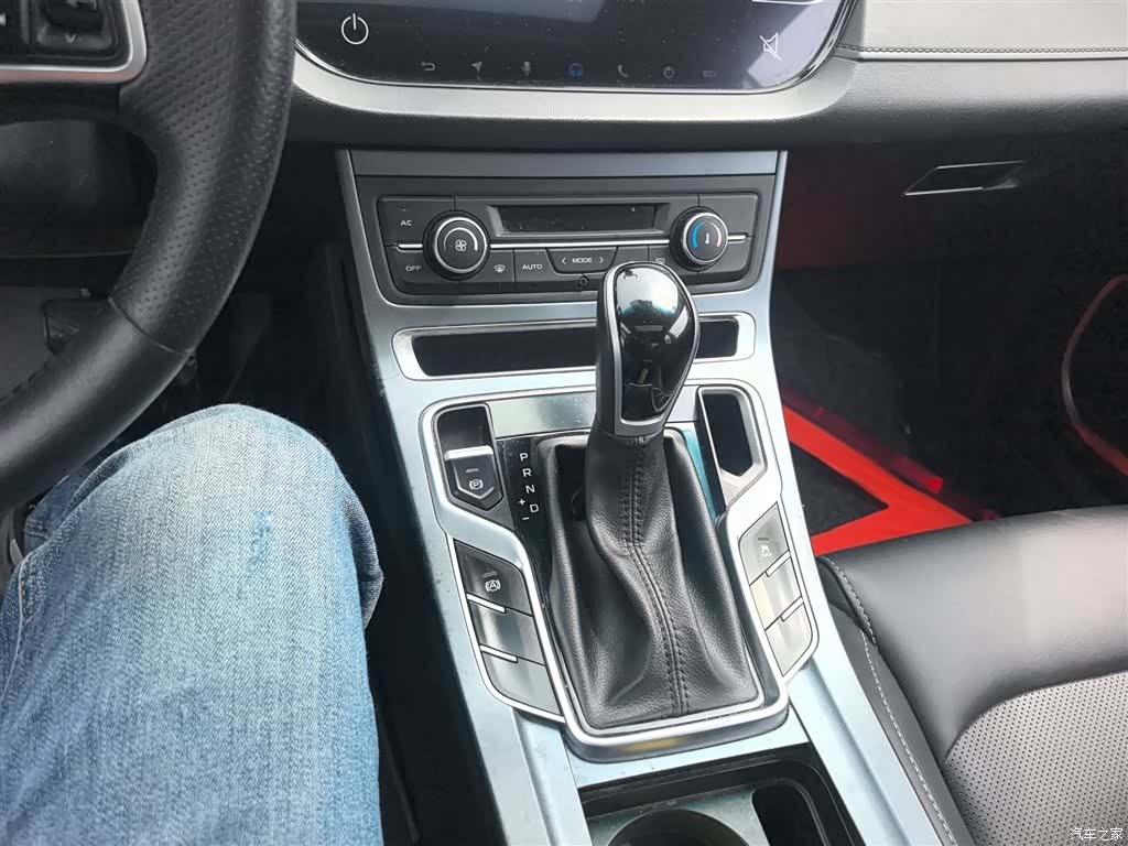 Geely Emgrand, 2018 13
