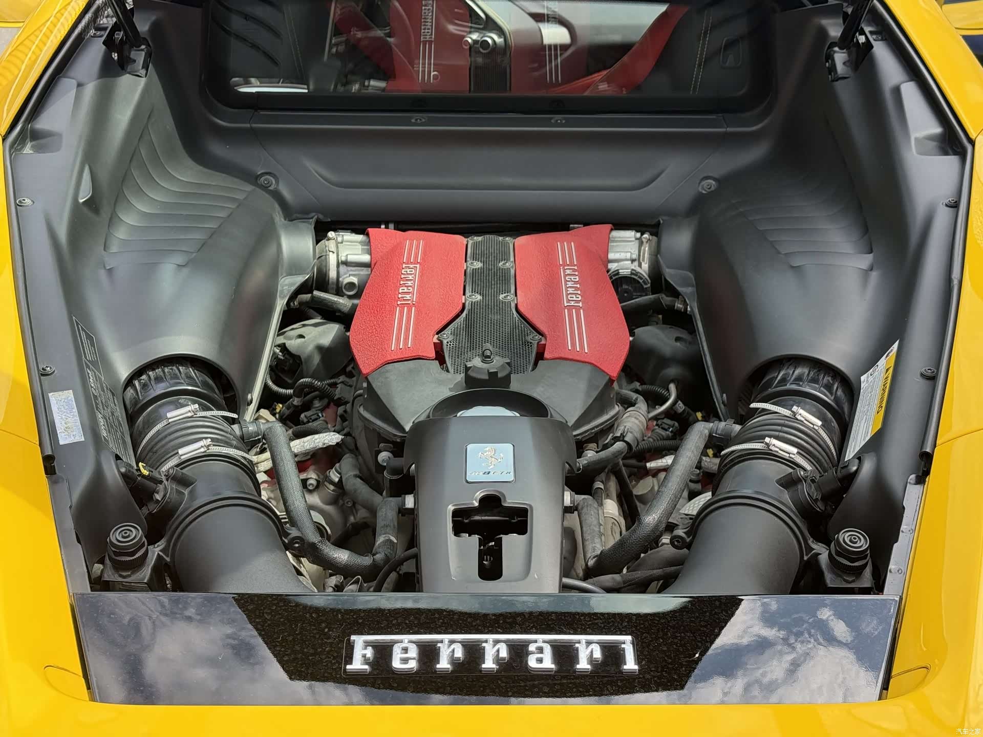 Ferrari 488, 2017 7
