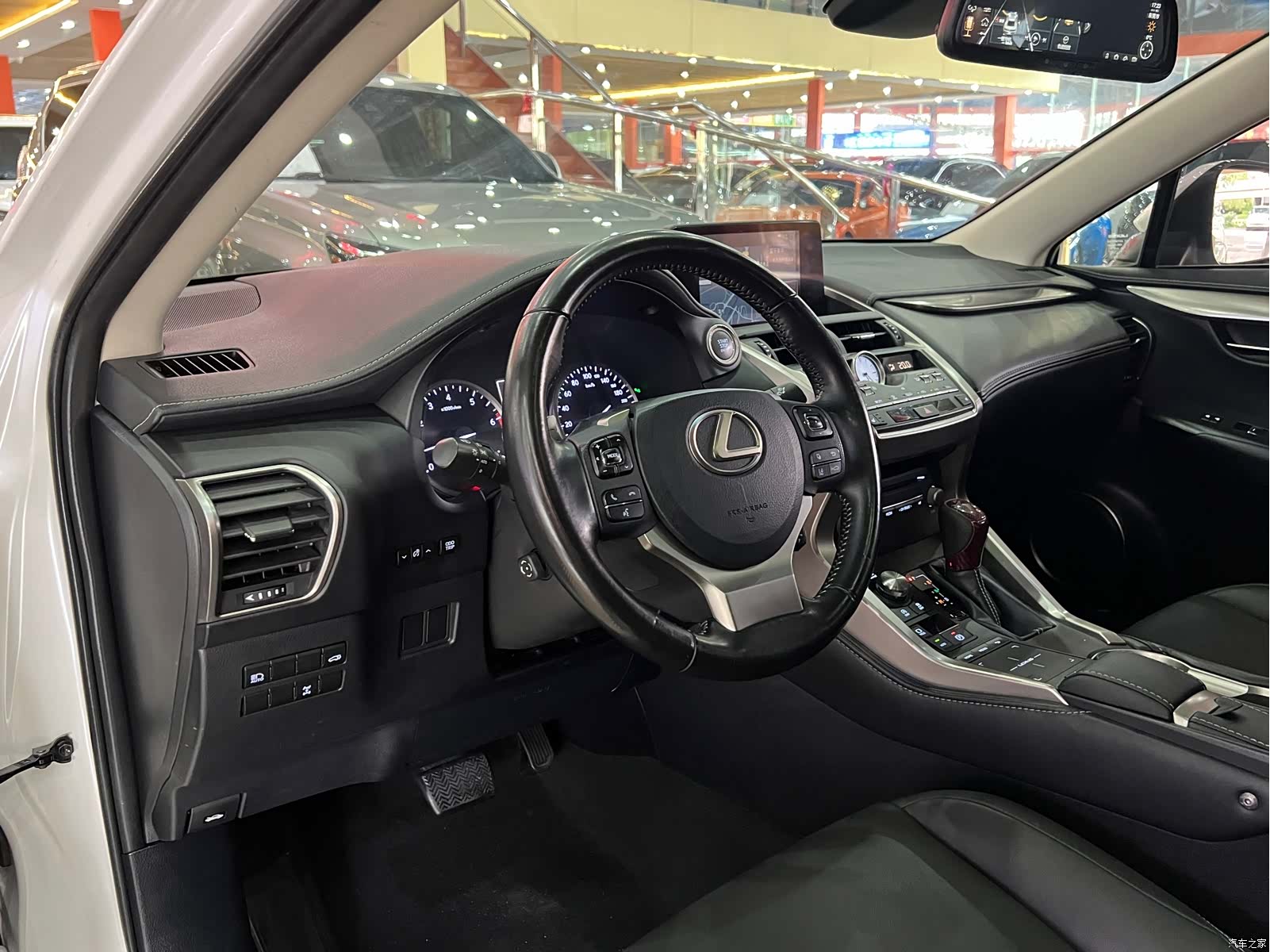 Lexus NX, 2018 7