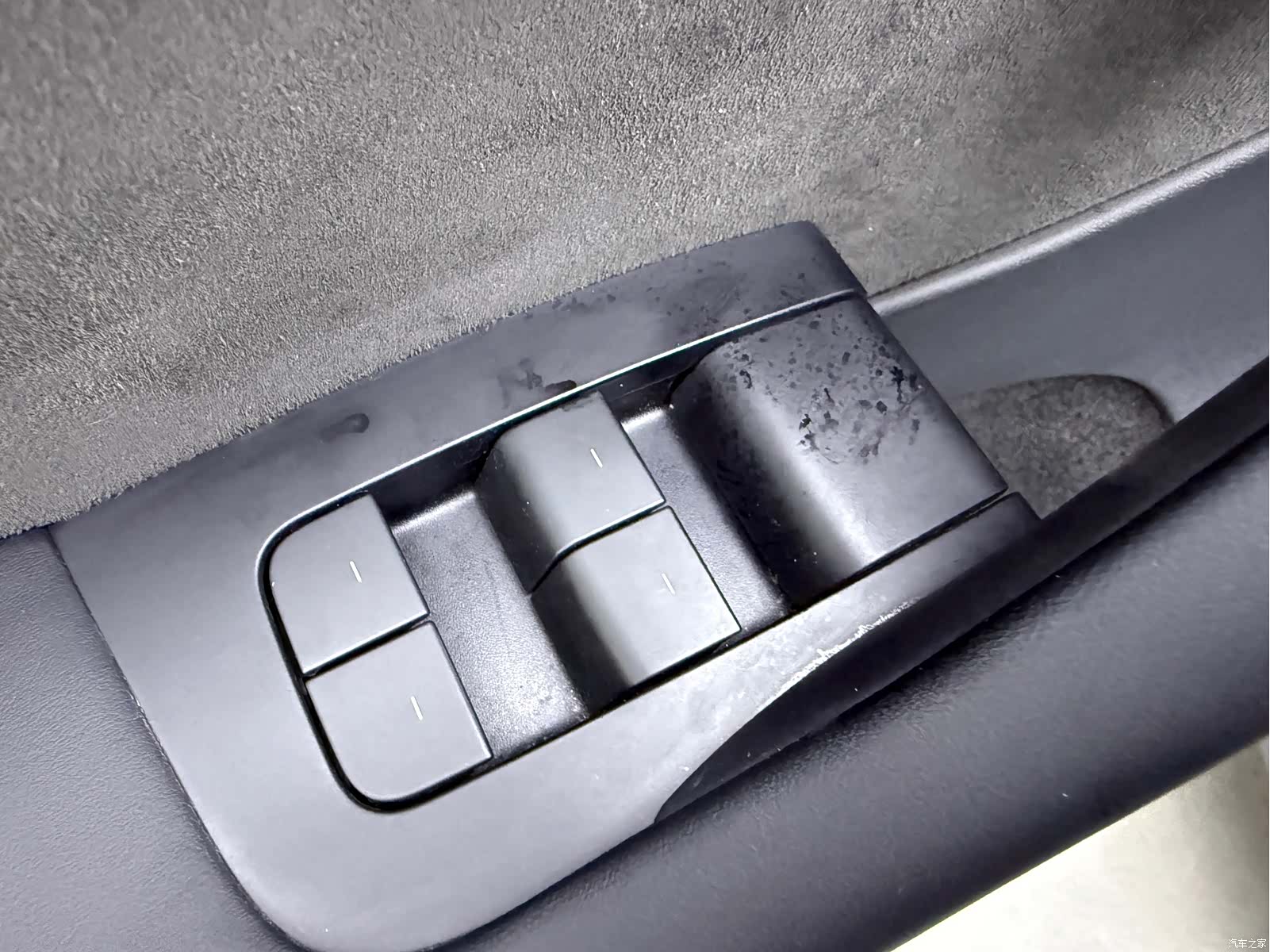 Tesla Model Y, 2024 17