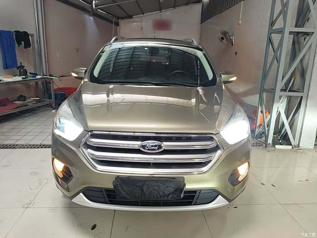 Ford Kuga, 2016 3