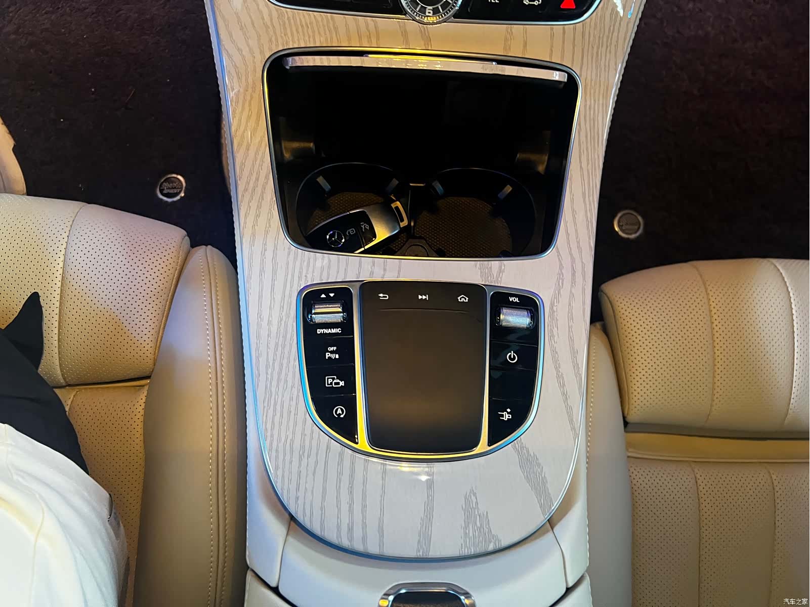 Mercedes-Benz E-Class, 2020 8