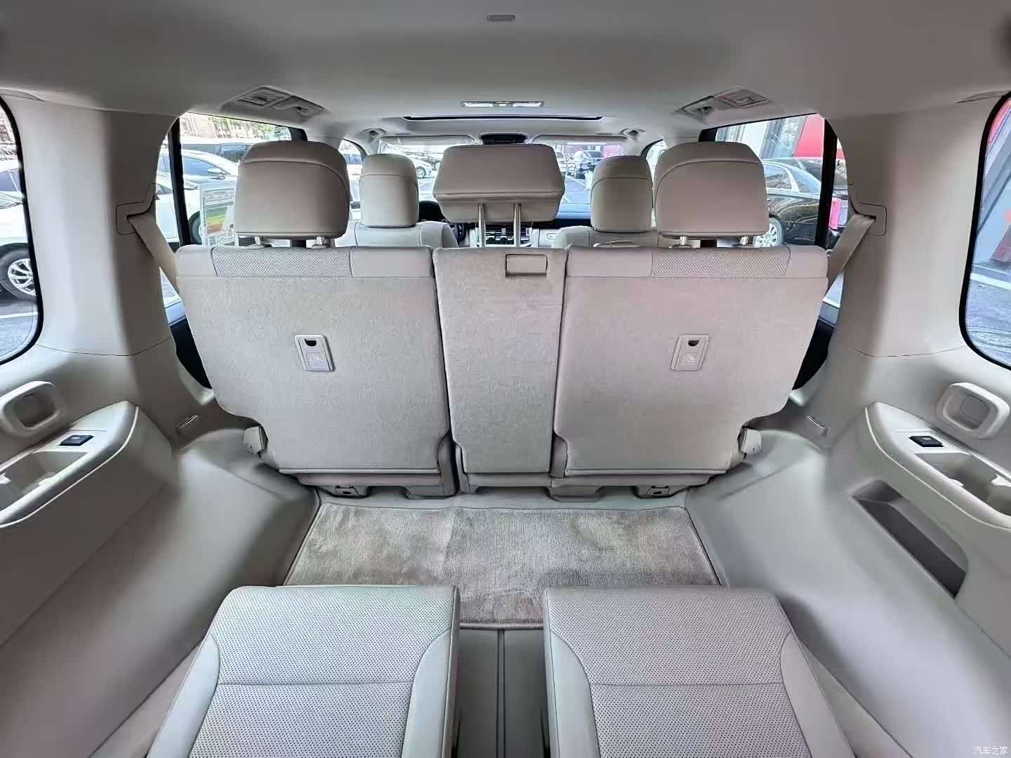 Toyota Land Cruiser, 2025 15