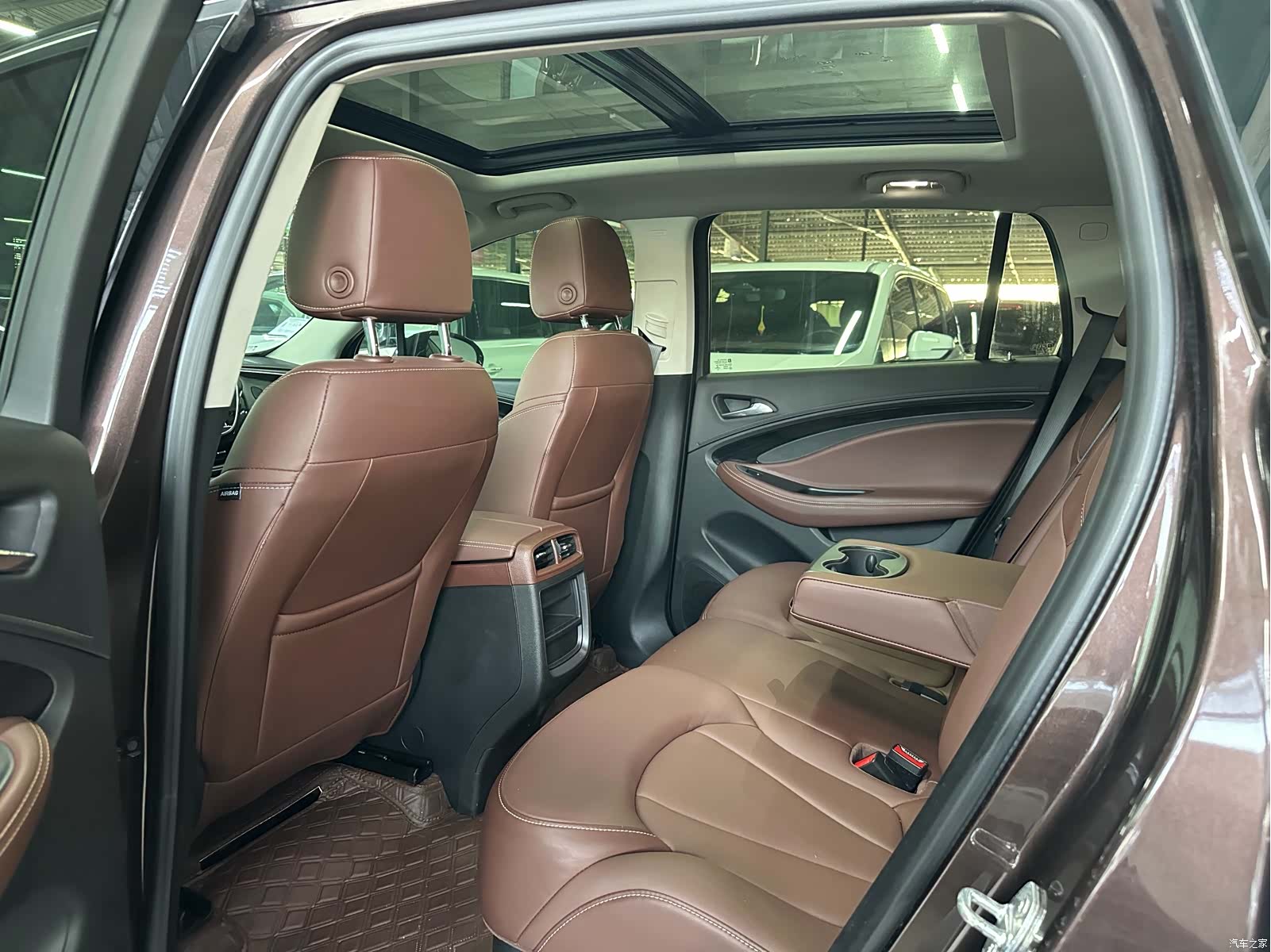 Buick Envision Plus, 2021 10