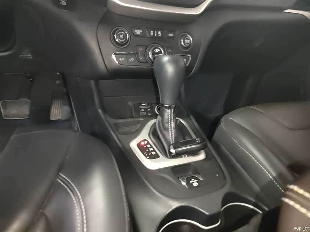 Jeep Cherokee, 2017 10