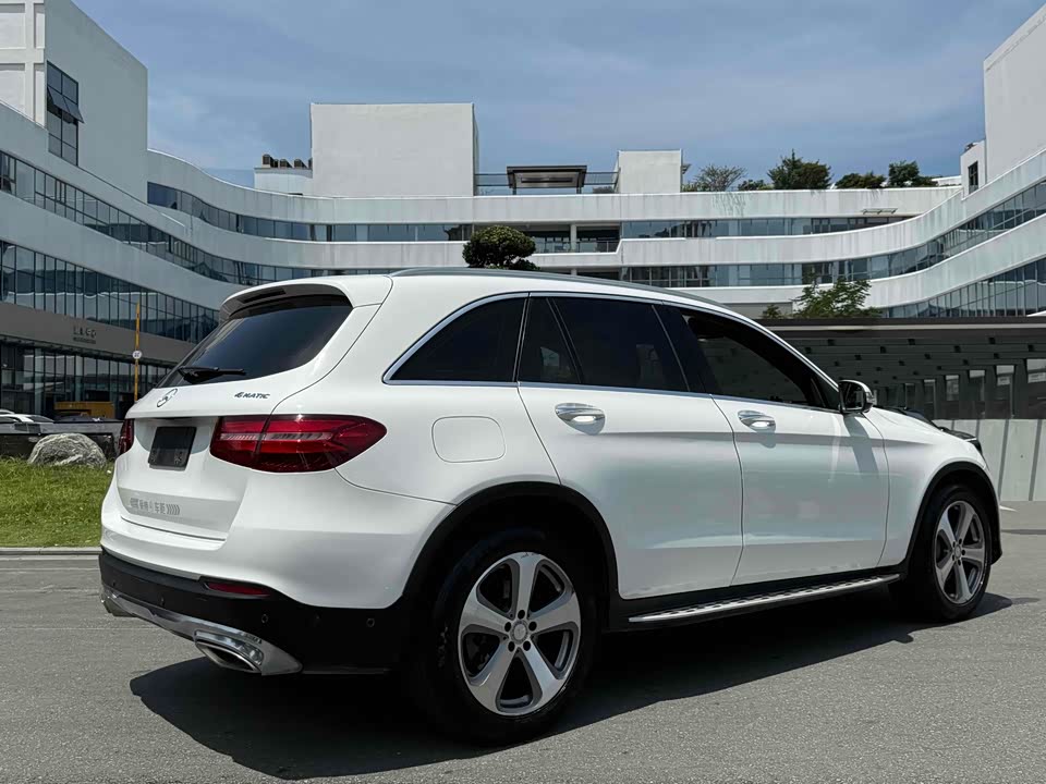 Mercedes-Benz GLC Mercedes-Benz GLC