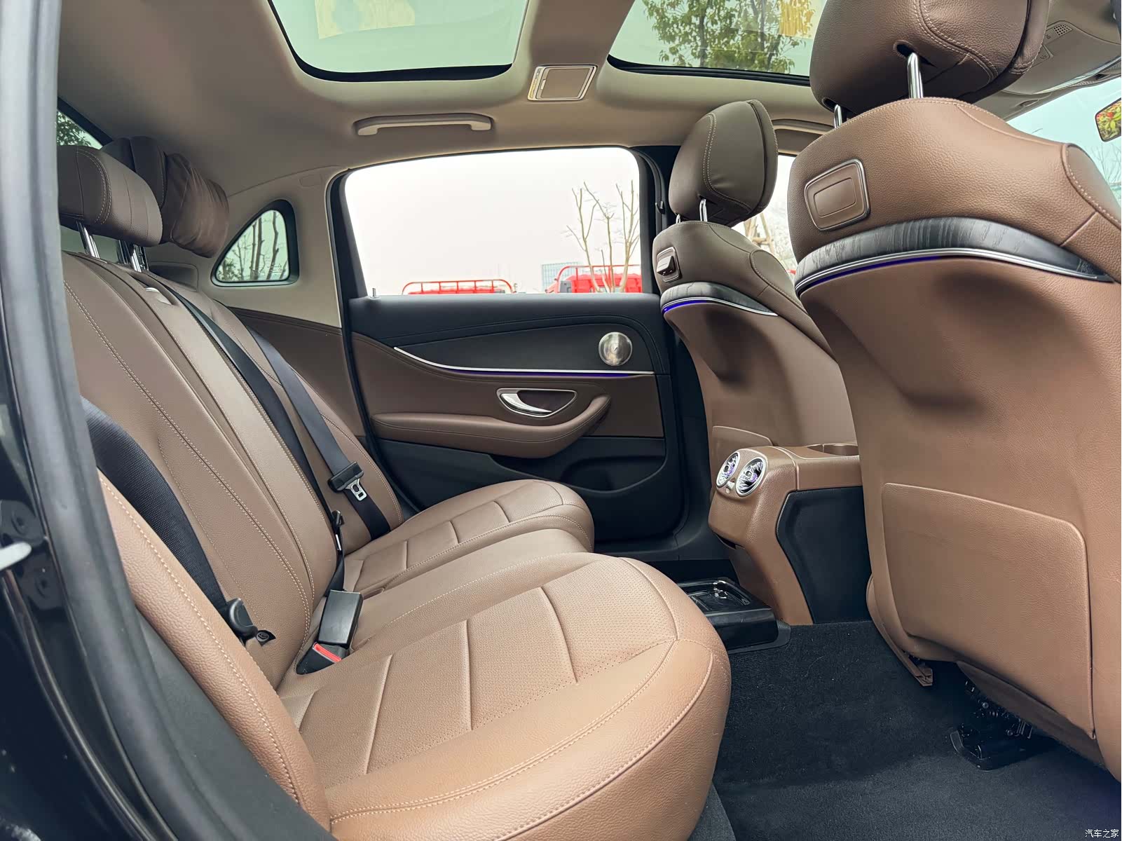 Mercedes-Benz E-Class, 2020 25