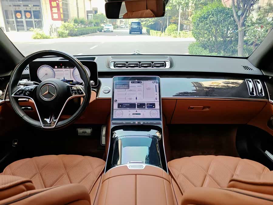 Mercedes-Benz Maybach S-Class 2023, фото 6