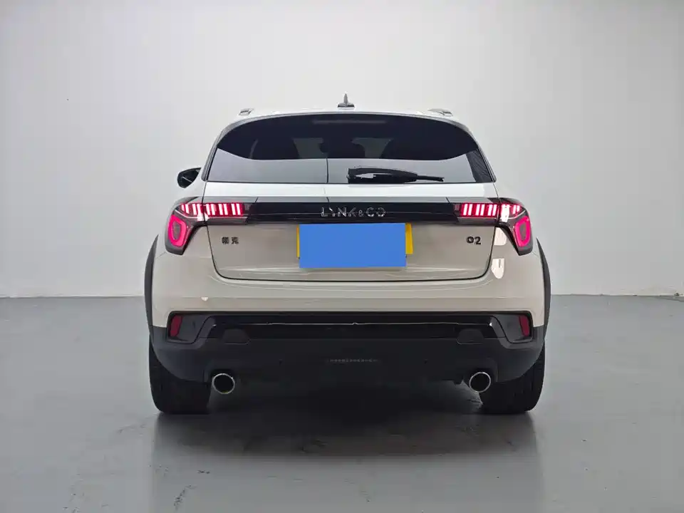 Lynk & Co 02