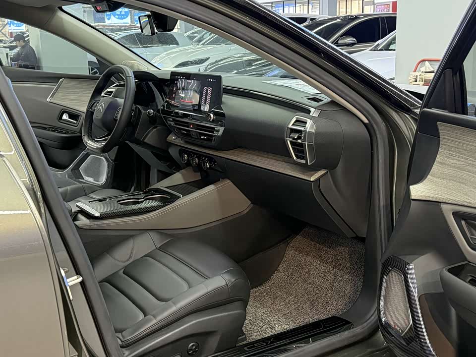 Citroen Versailles C5 X