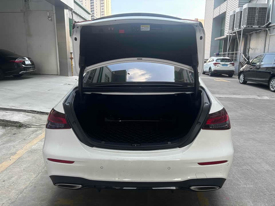 Mercedes-Benz E-class Mercedes-Benz E-class