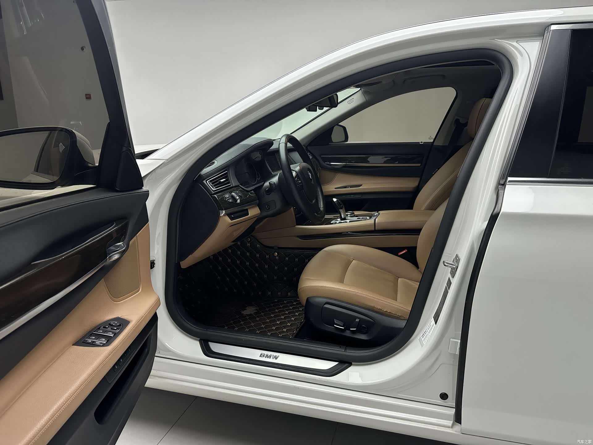 BMW 7 Series, 2014 10