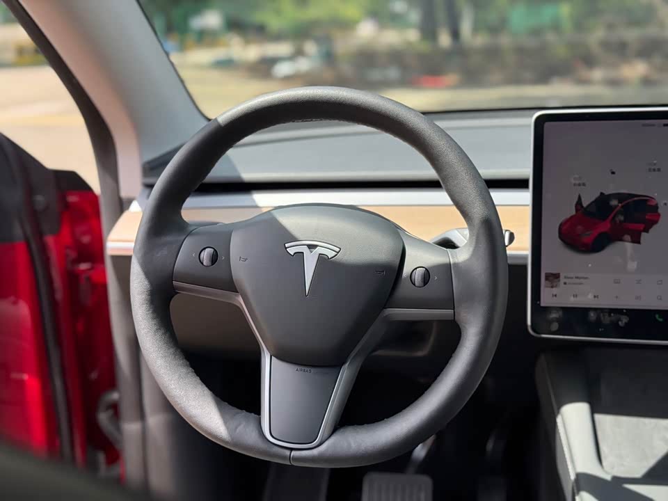 Tesla Model Y Tesla Model Y