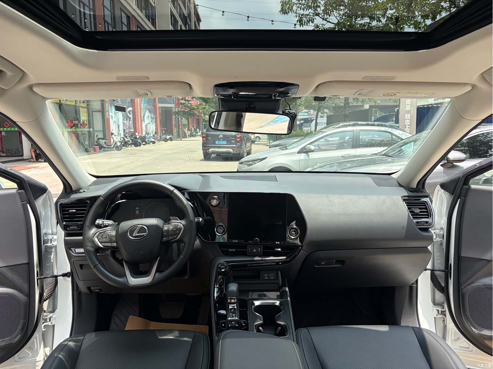 Lexus NX, 2023 15