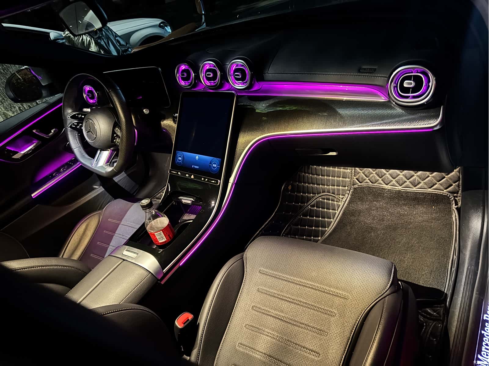 Mercedes-Benz C-Class, 2024 16