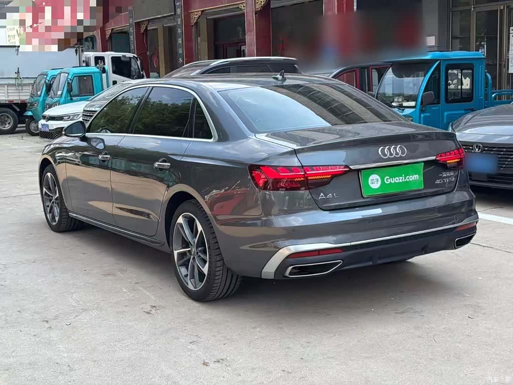Audi A4L, 2021 все фото