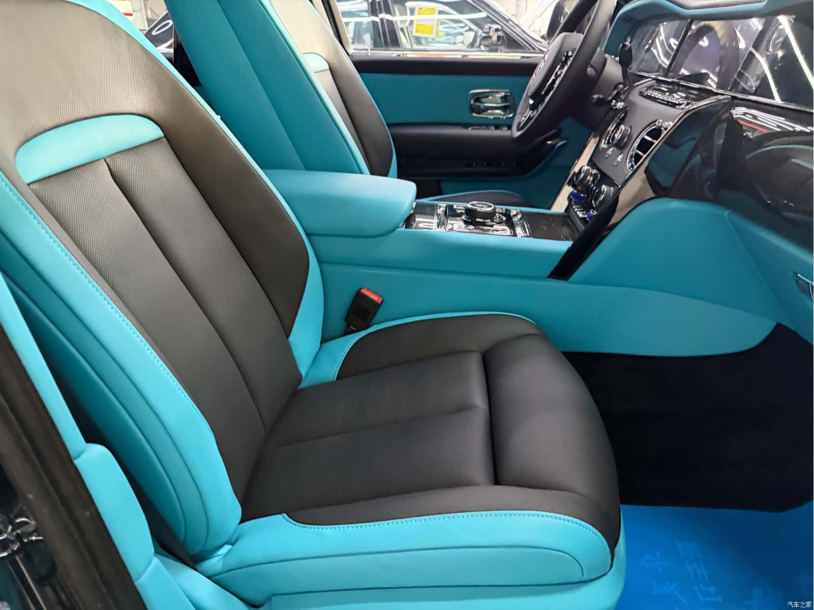 Rolls-Royce Cullinan, 2025 18