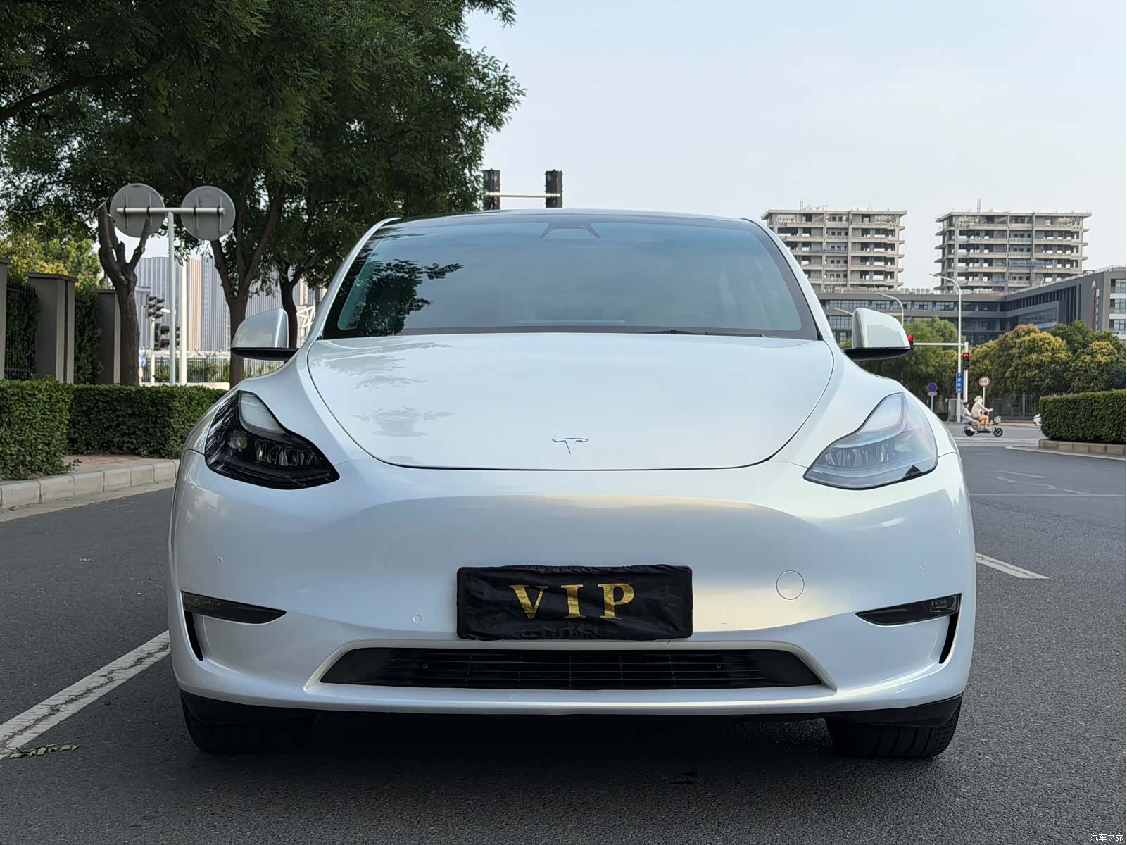 Tesla Model Y, 2023 2