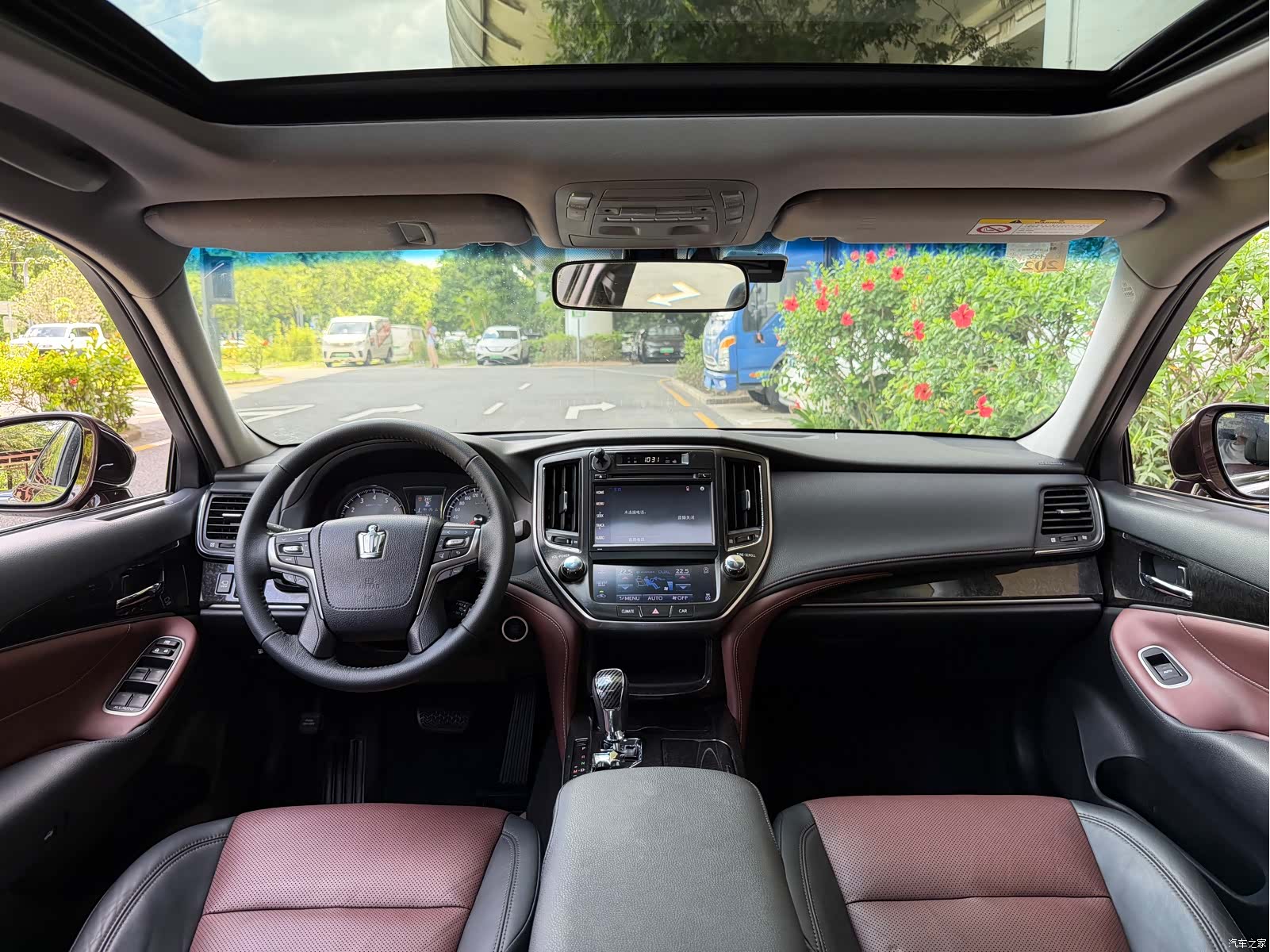Toyota Crown, 2018 10