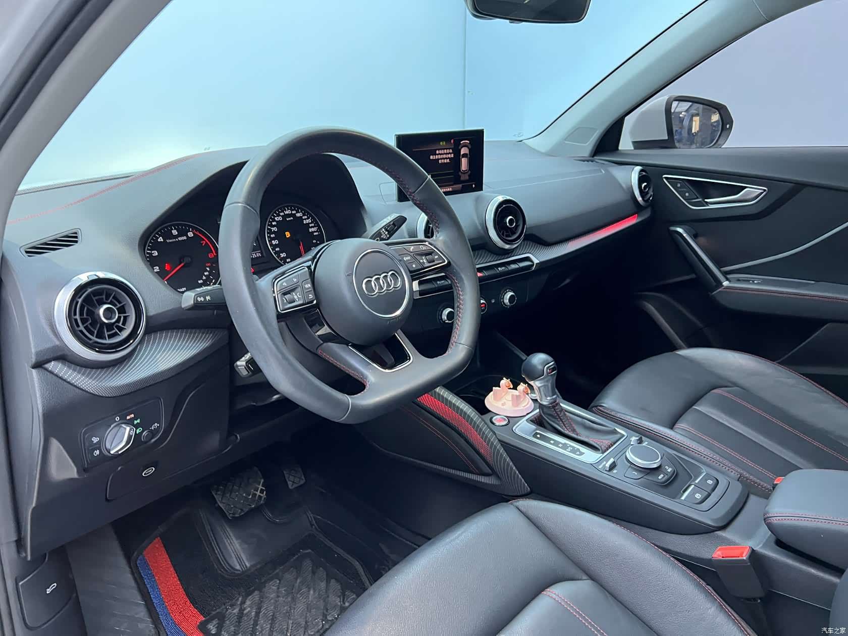 Audi Q2L, 2022 8