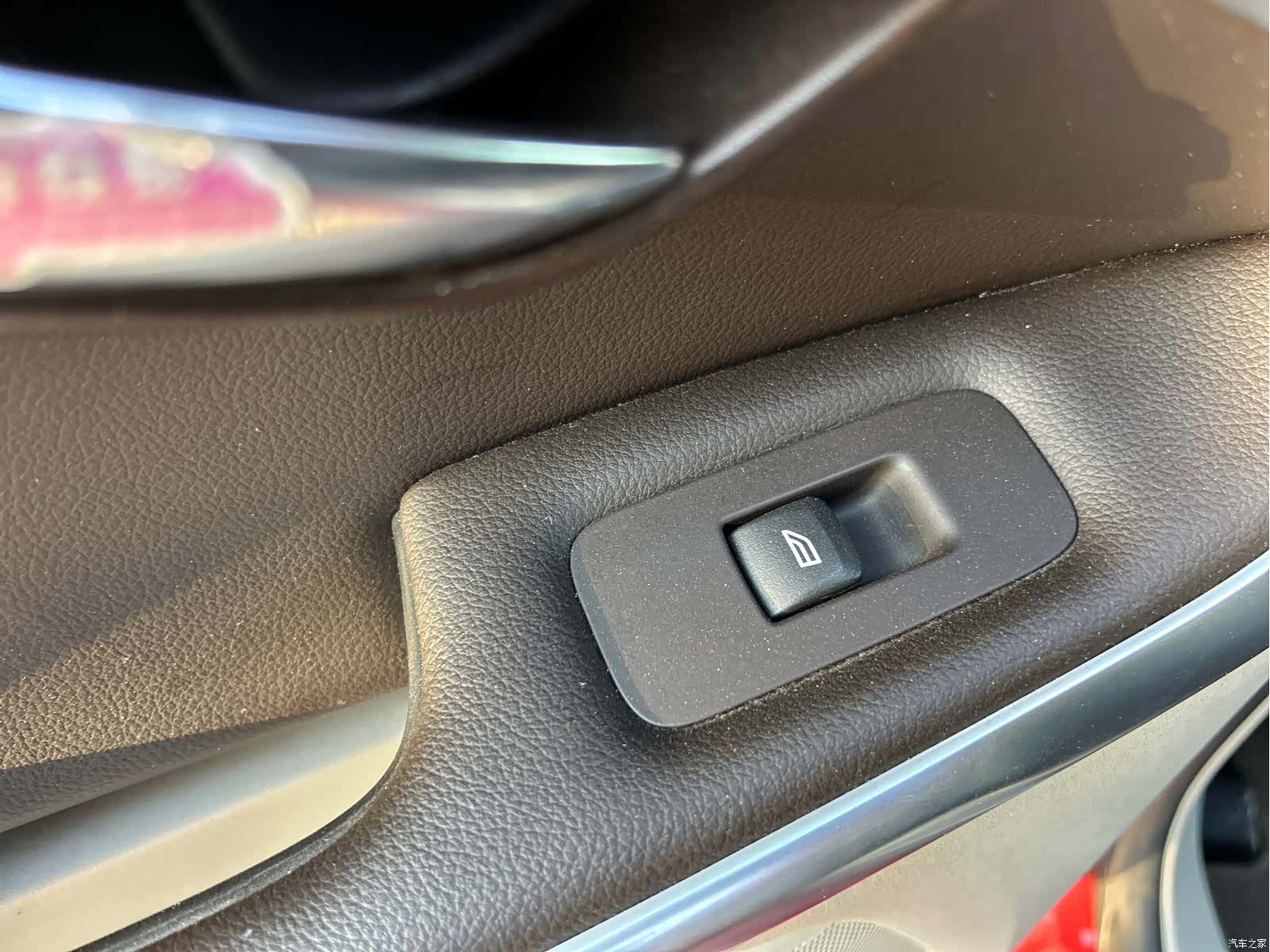 Volvo V40, 2015 32