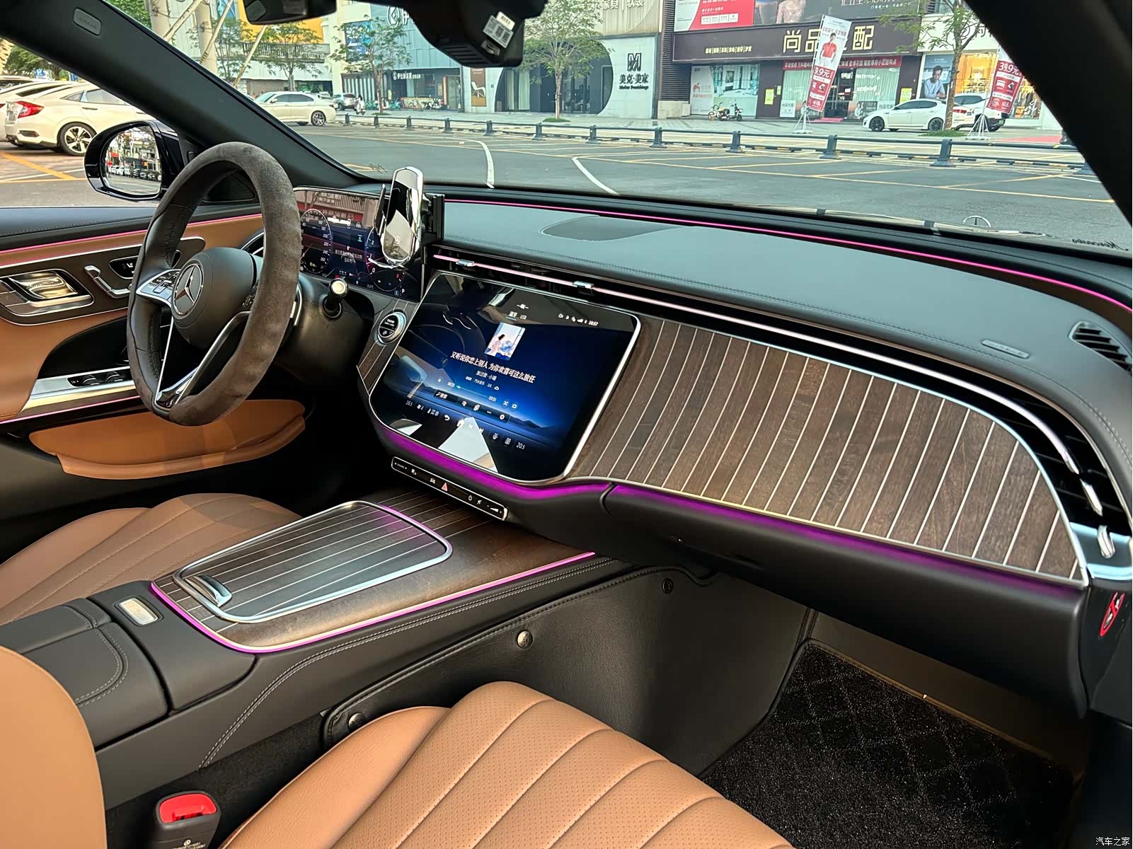 Mercedes-Benz E-Class, 2025 14
