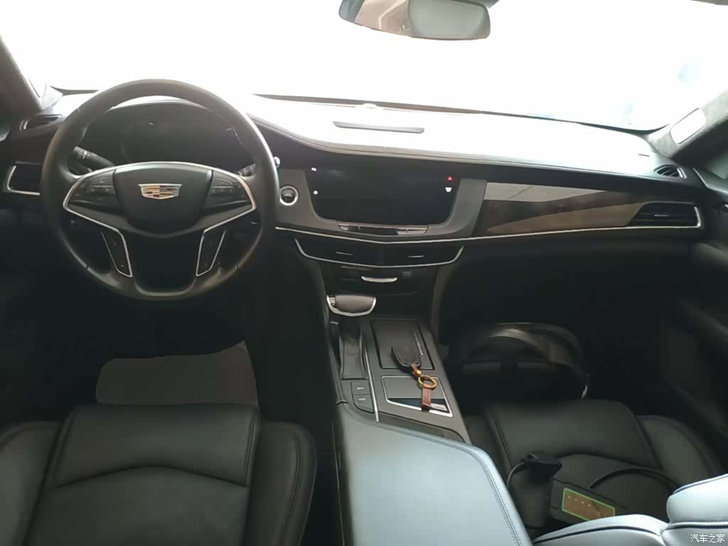 Cadillac CT6, 2016 10