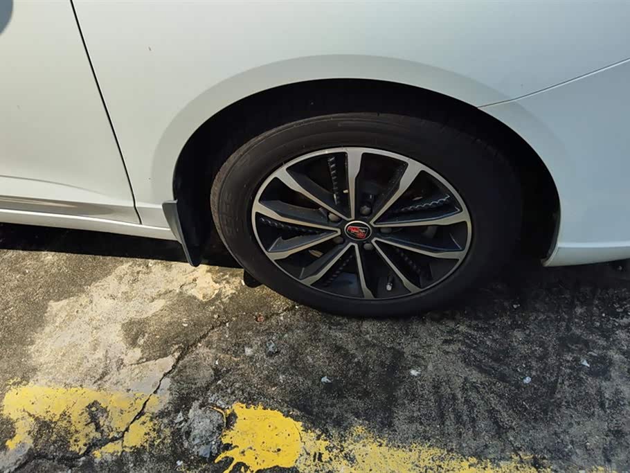 Roewe i5 Roewe i5